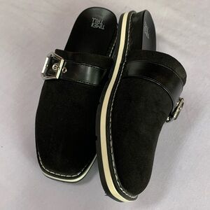 1-30  Time & Tru Faux Suede Summer Mule Size 6